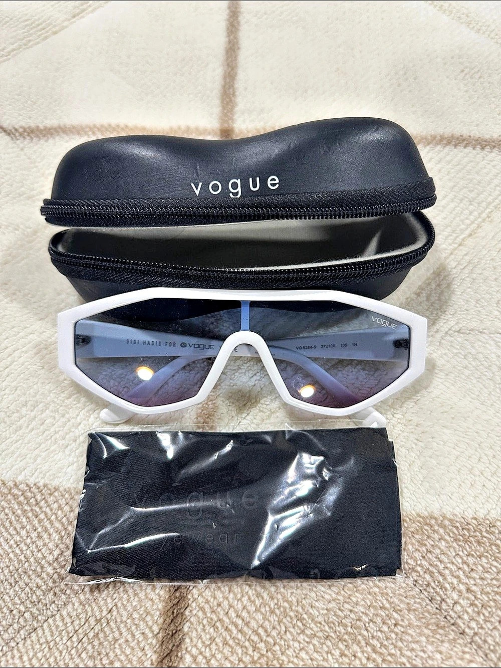 Vogue VO 5284-S White & Black Sunglasses brand new